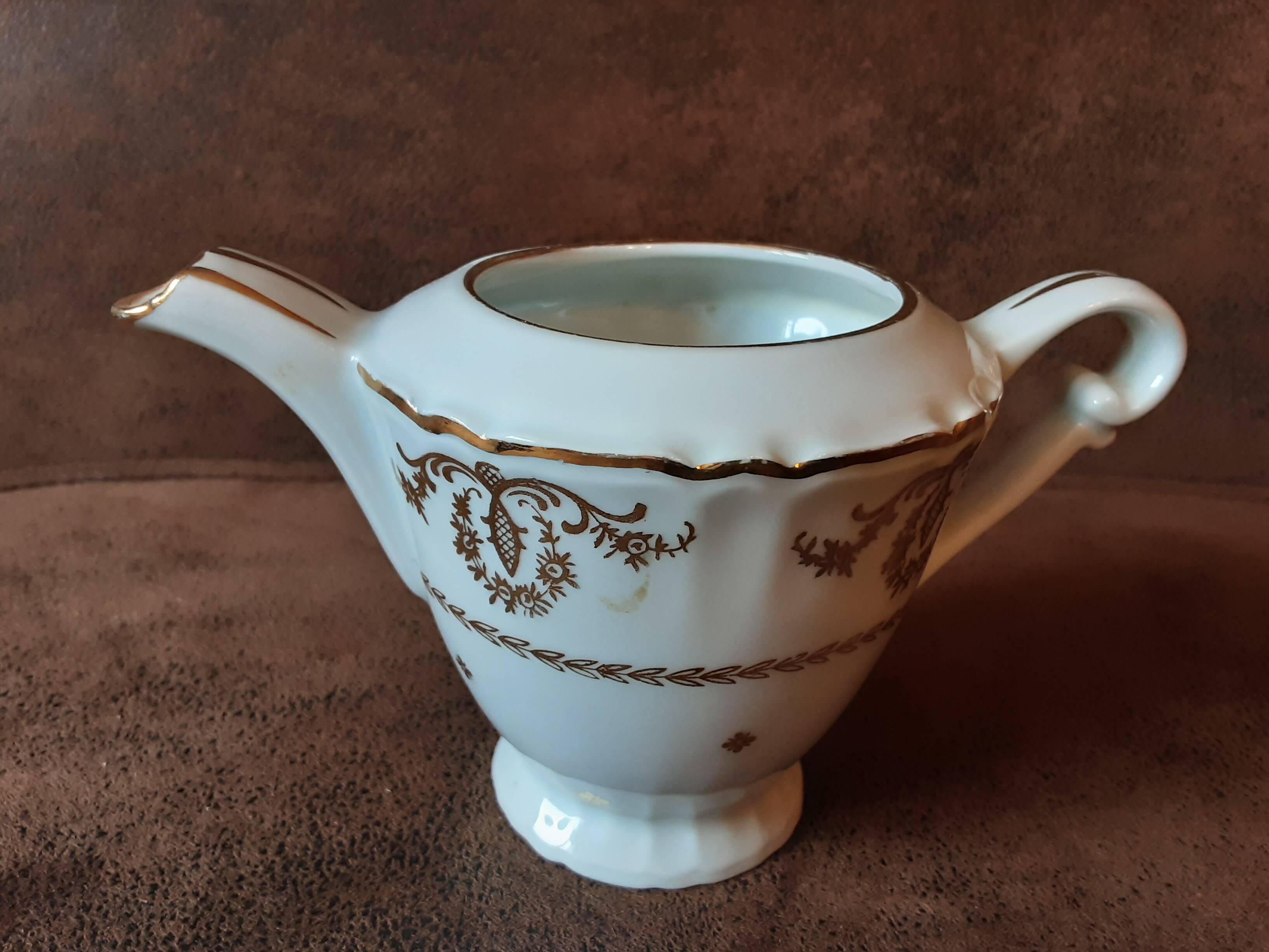 Luxury porcelain milk jug from the National Company
