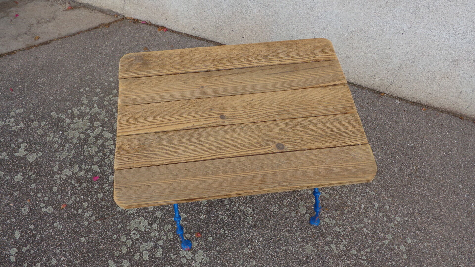 Nap III children's garden table