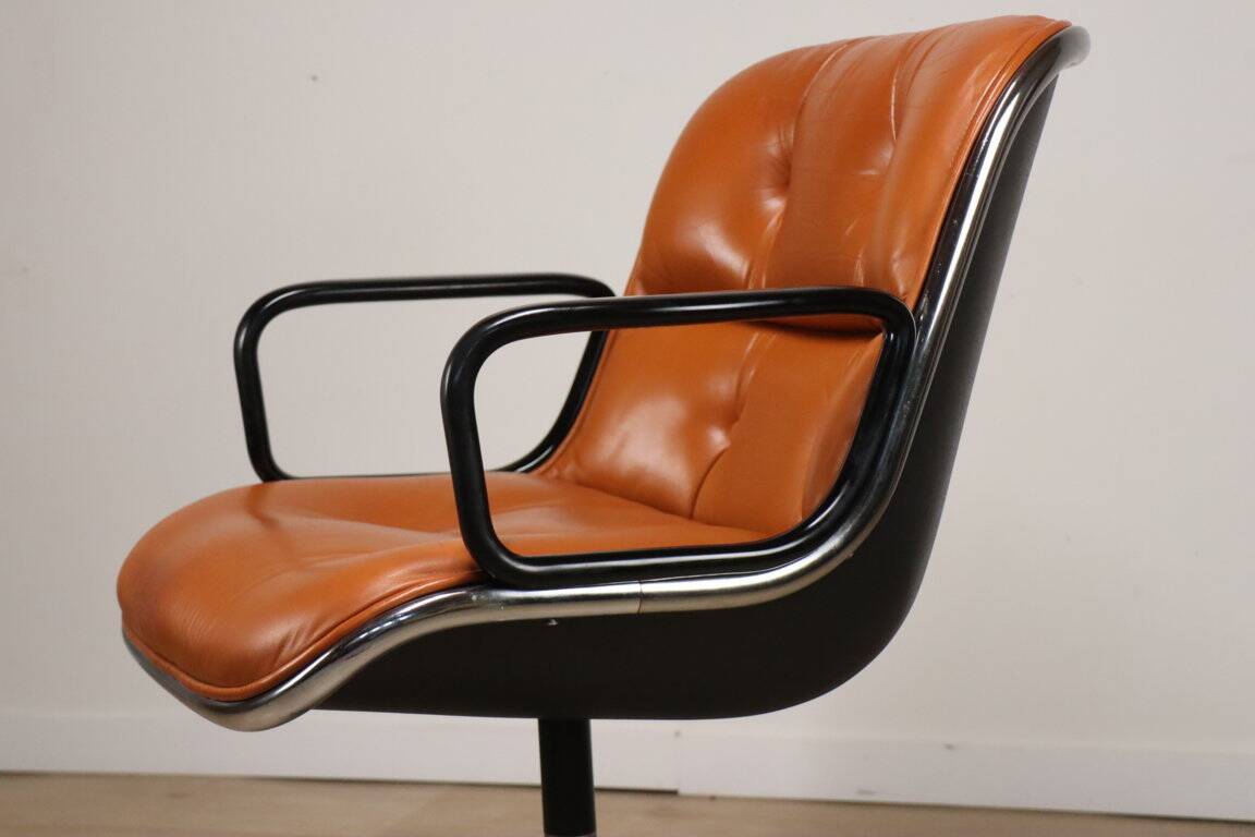 Charles Pollock leather office chair, Knoll edition, 1970