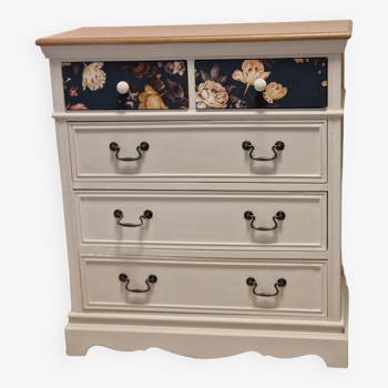 Flowered chest of drawers