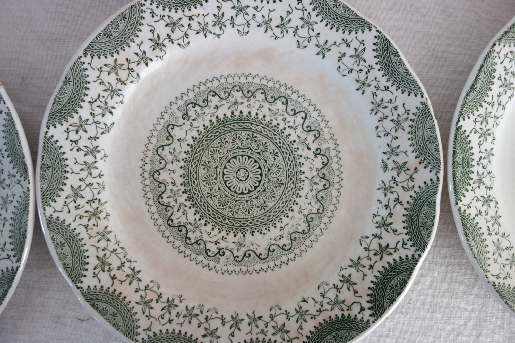 6 flat plates Fine Ware earthenware