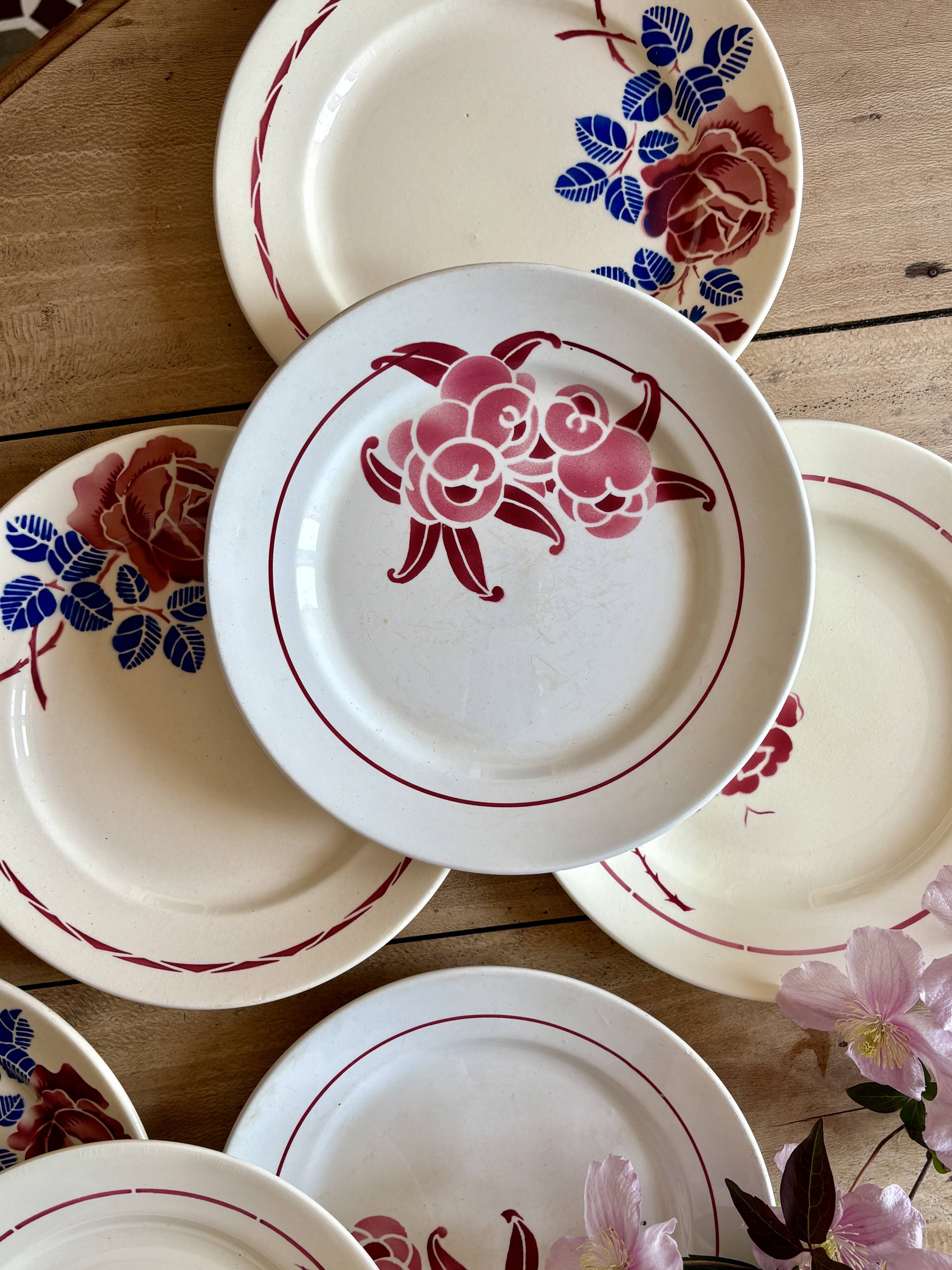 Set of 10 mismatched antique dinner plates