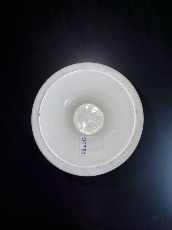 Pot à lait en porcelaine de Tournai