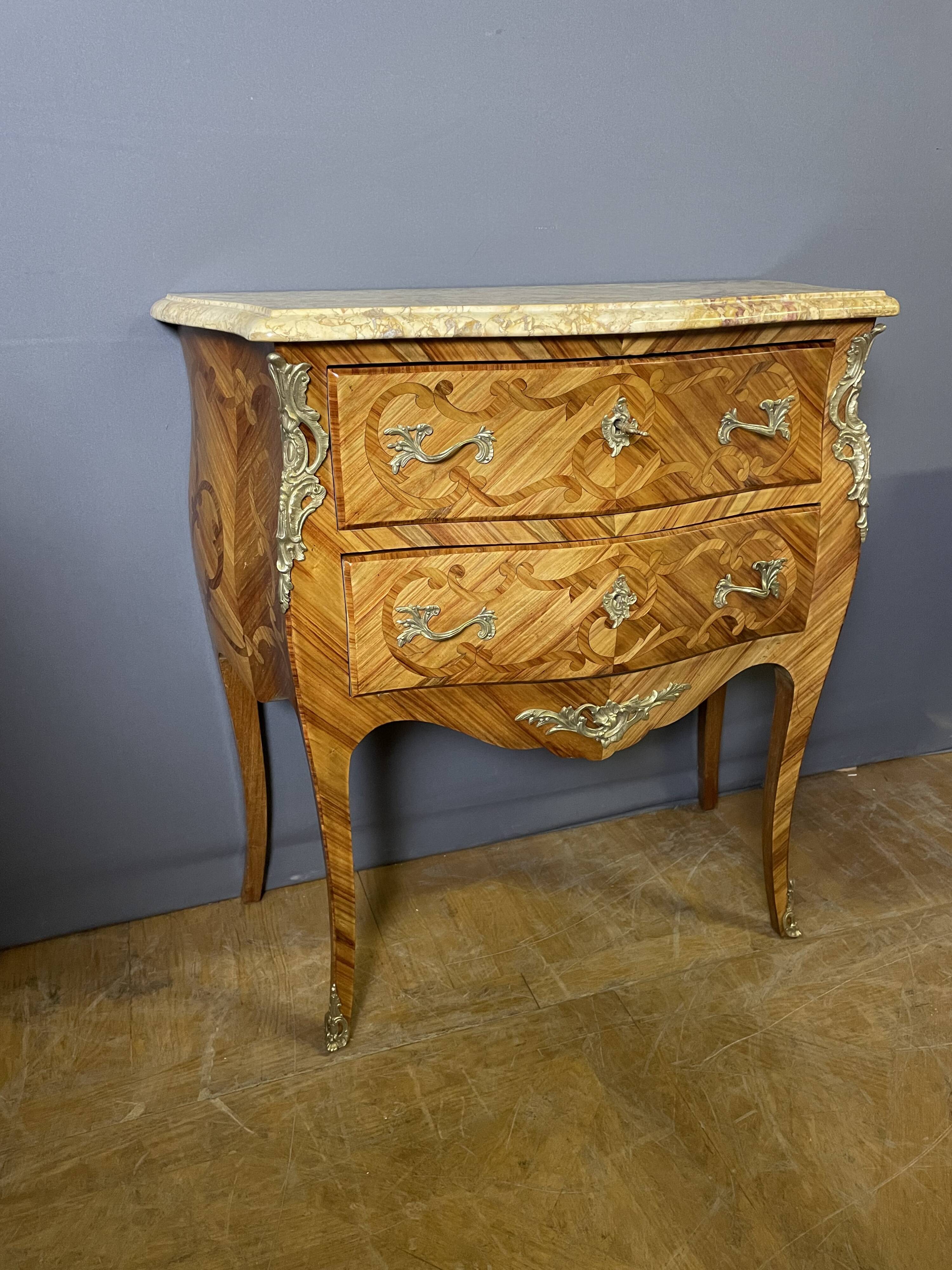 Louis XV Rosewood Jumping Commode