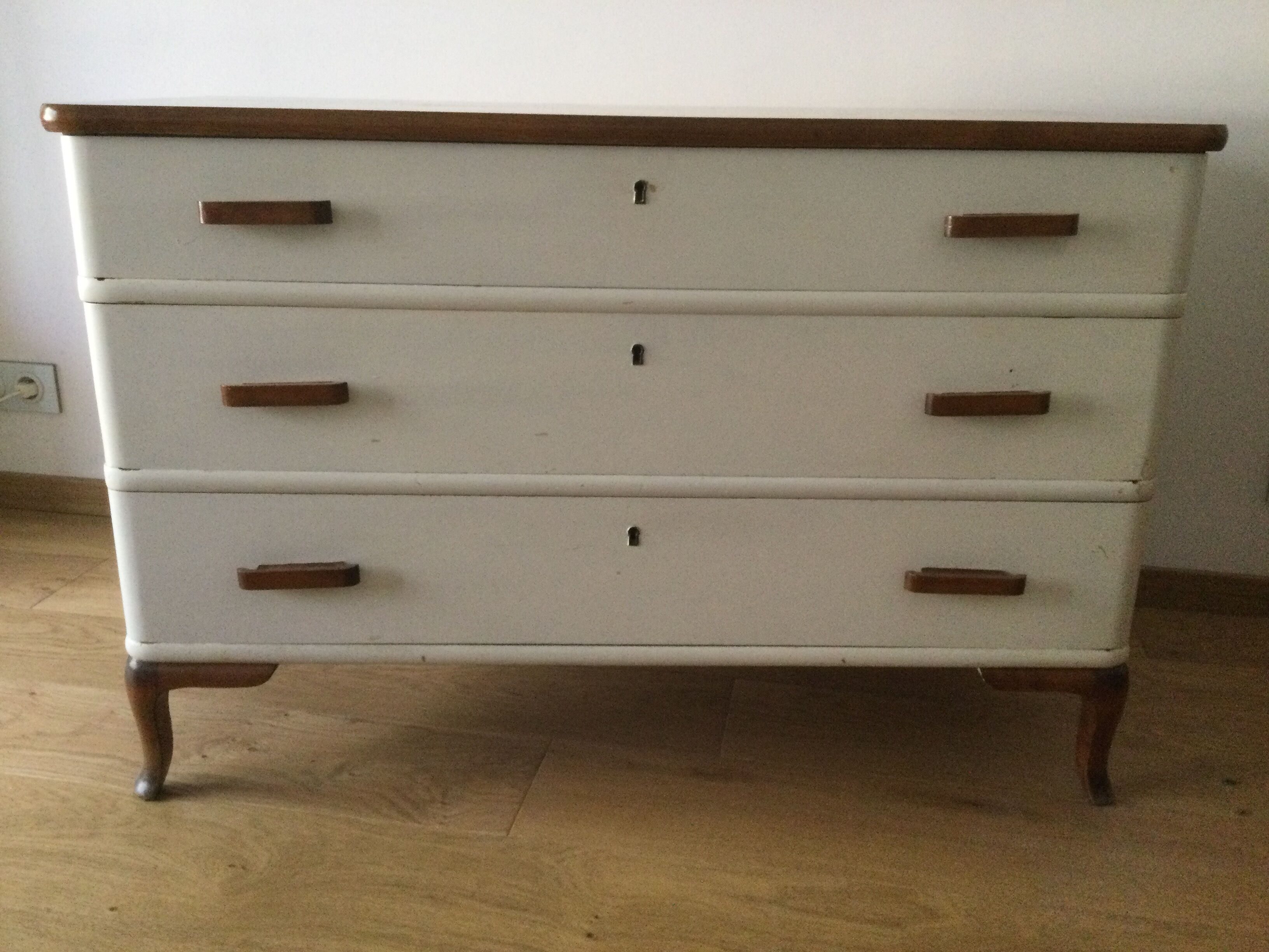 Commode suédoise