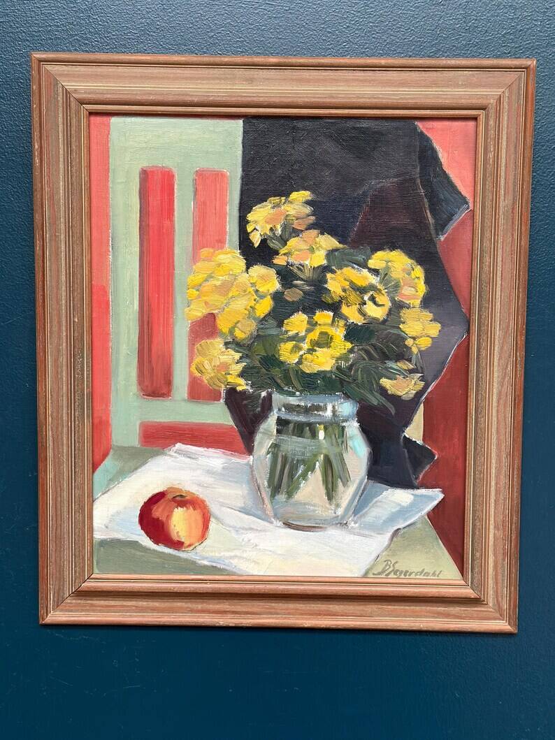Original Swedish Oil on Panel from the 1940s – "Floral Still Life" by B. Segerdahl – Signed – Framed – 56 × 48 cm (22" × 18.9")