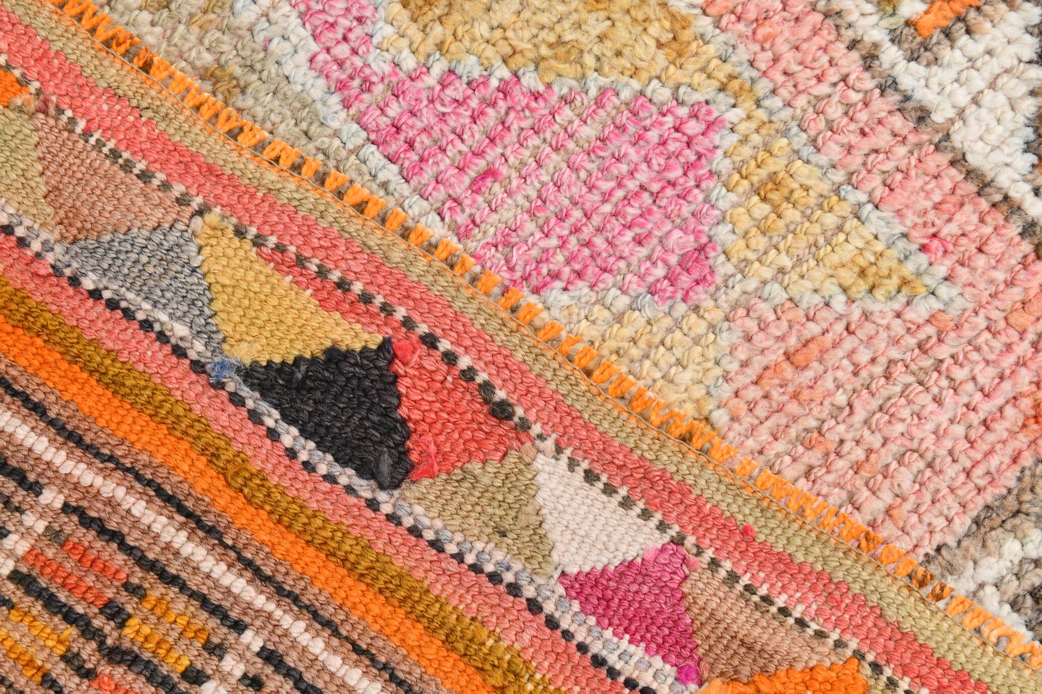 Tapis couloir kilim vintage , Orange, rose et beige boho pastel, 98x332 Cm