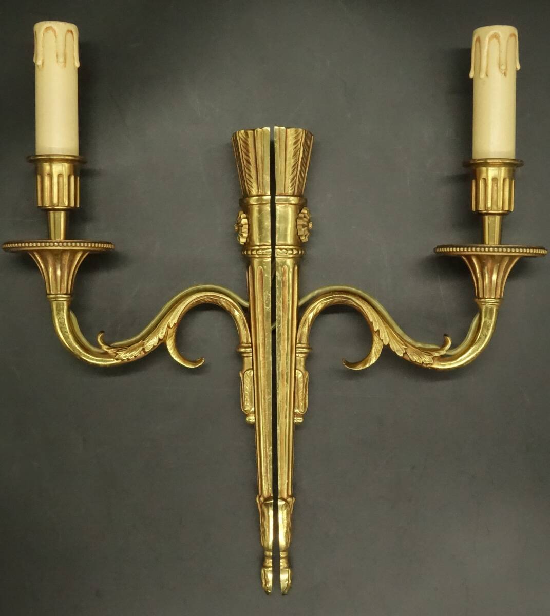 Pair of large Louis XVI style quiver sconces from Lucien GAU - gilded bronze