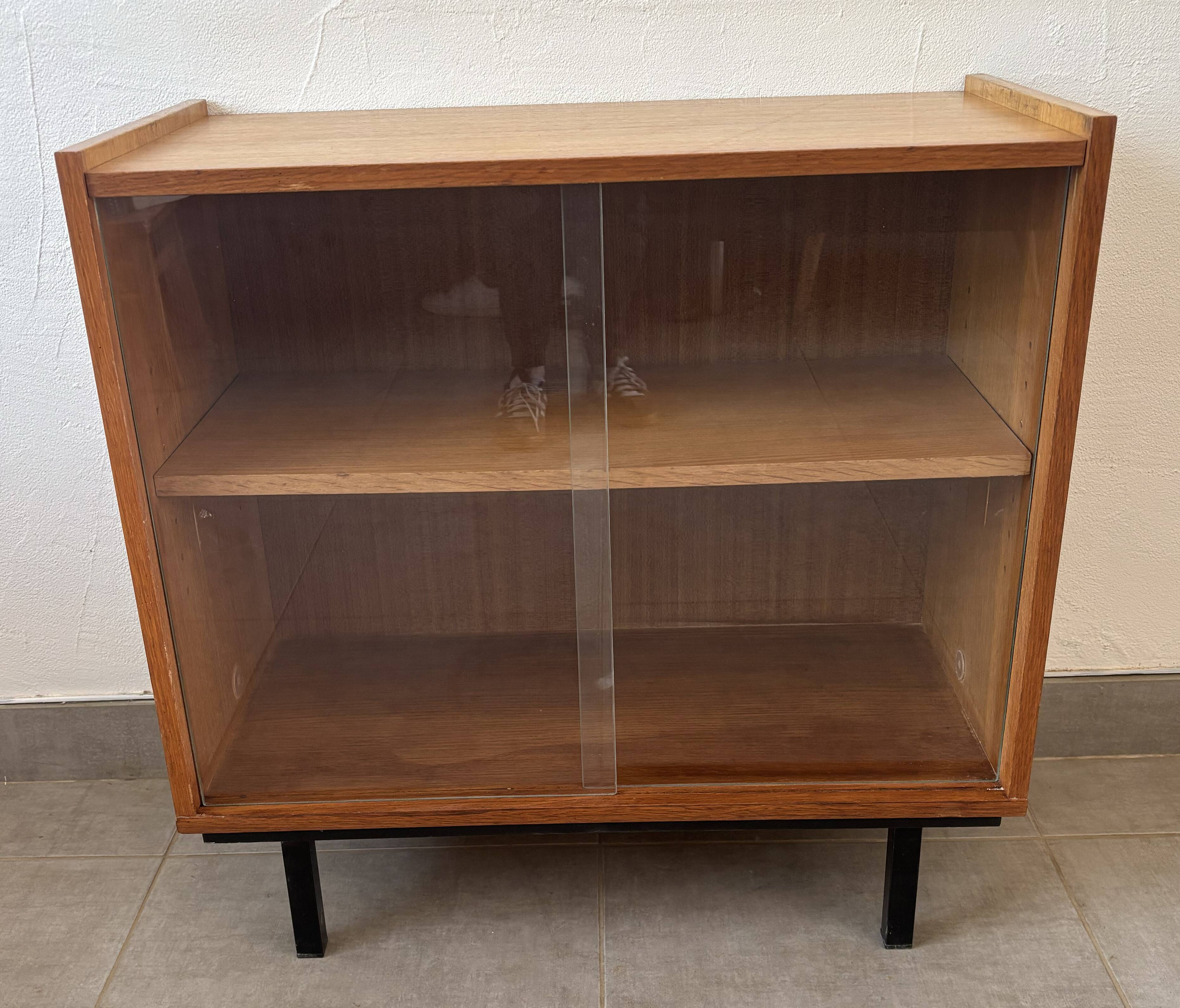 Vintage oak display cabinet from the 1960s.