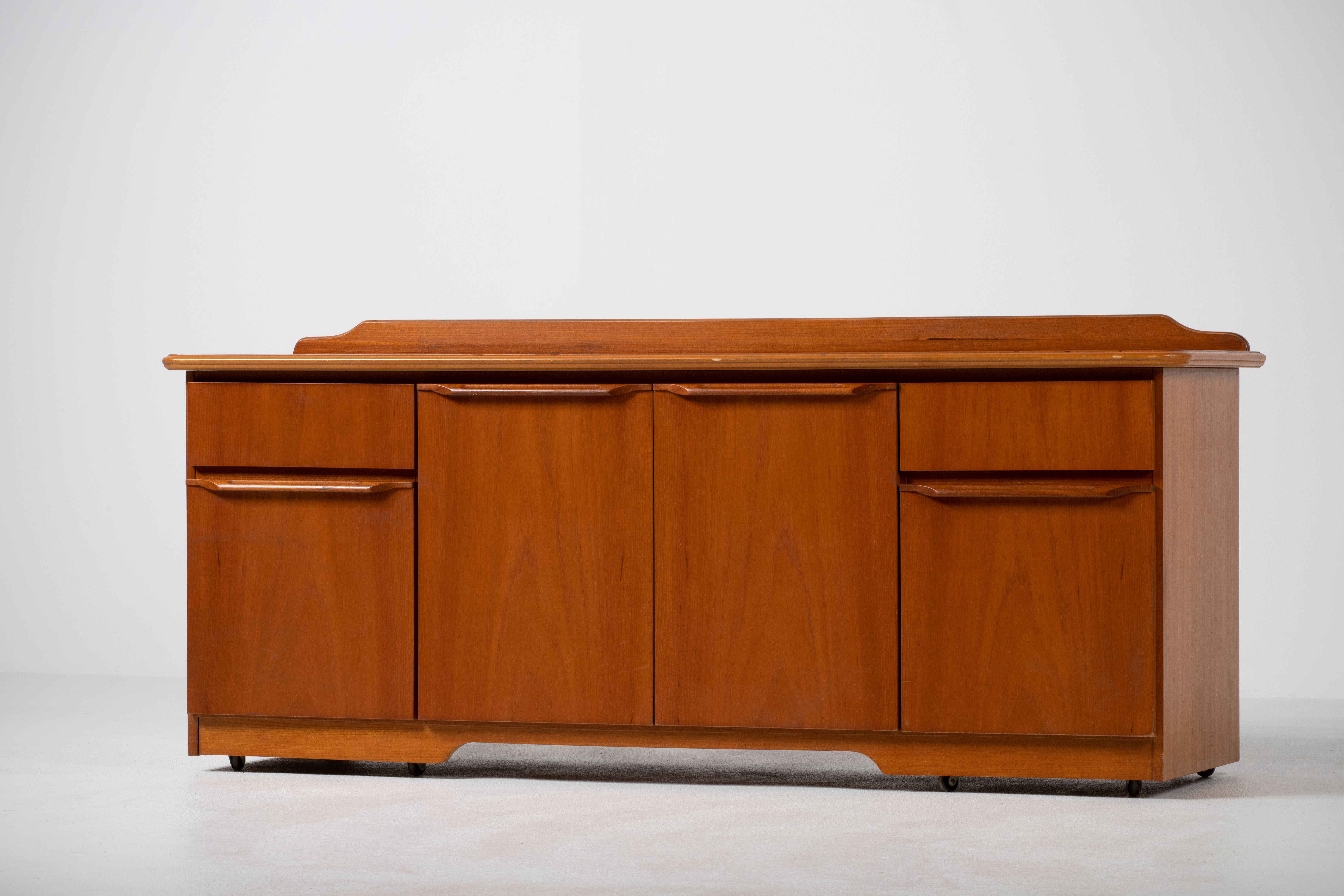 Scandinavian enfilade 168 cm