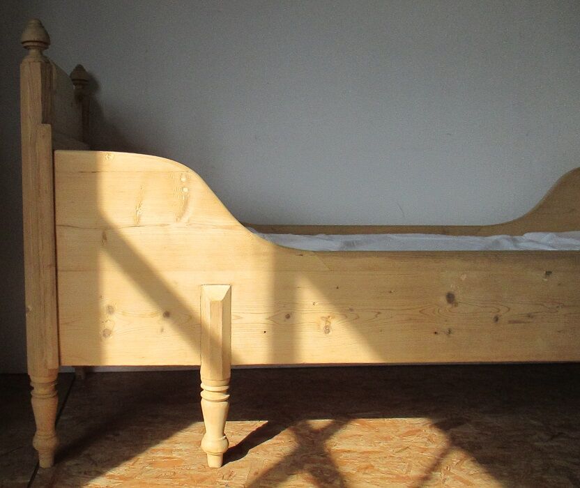 Retractable sofa bed of the Austrian Tyrole in natural wood