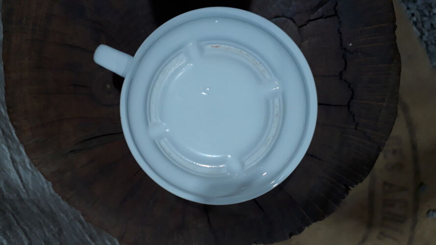 Service à café 5 tasses avec pichet de lait en porcelaine blanche de Mehun (France)