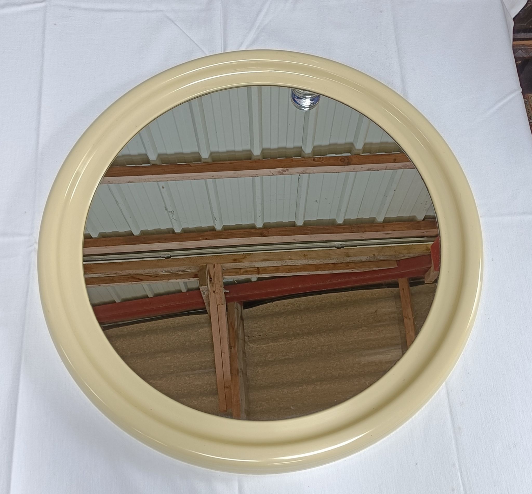 Round mirror in cream plastic, French house Syla, 70s