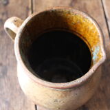 Terracotta jug cove beak pourer