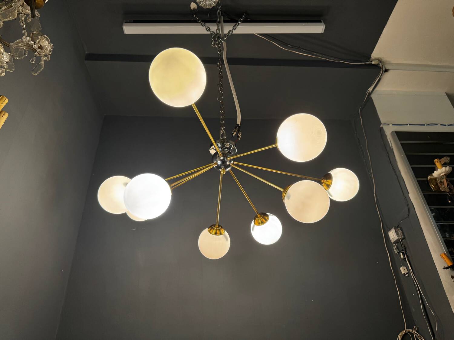 Post-Modern Sputnik Chandelier in Brass and Opaline Glass, Italy, 1980