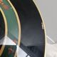 Table d'appoint tripode pieds compas avec plateau et vitrine en verre, vintage