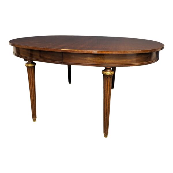 Table en plaquage d'acajou de style Louis XVI