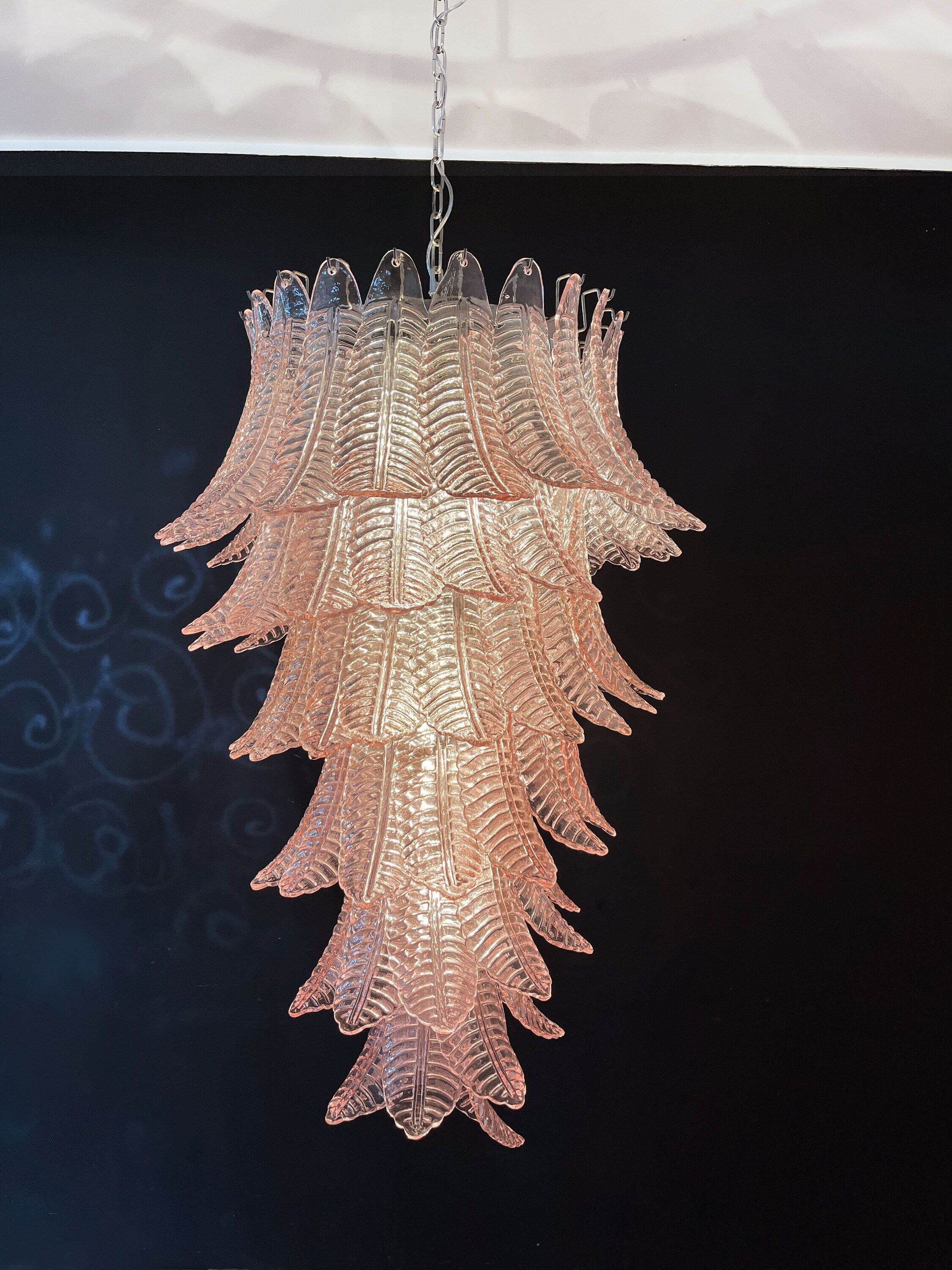 Italian Murano glass chandelier - 83 glasses