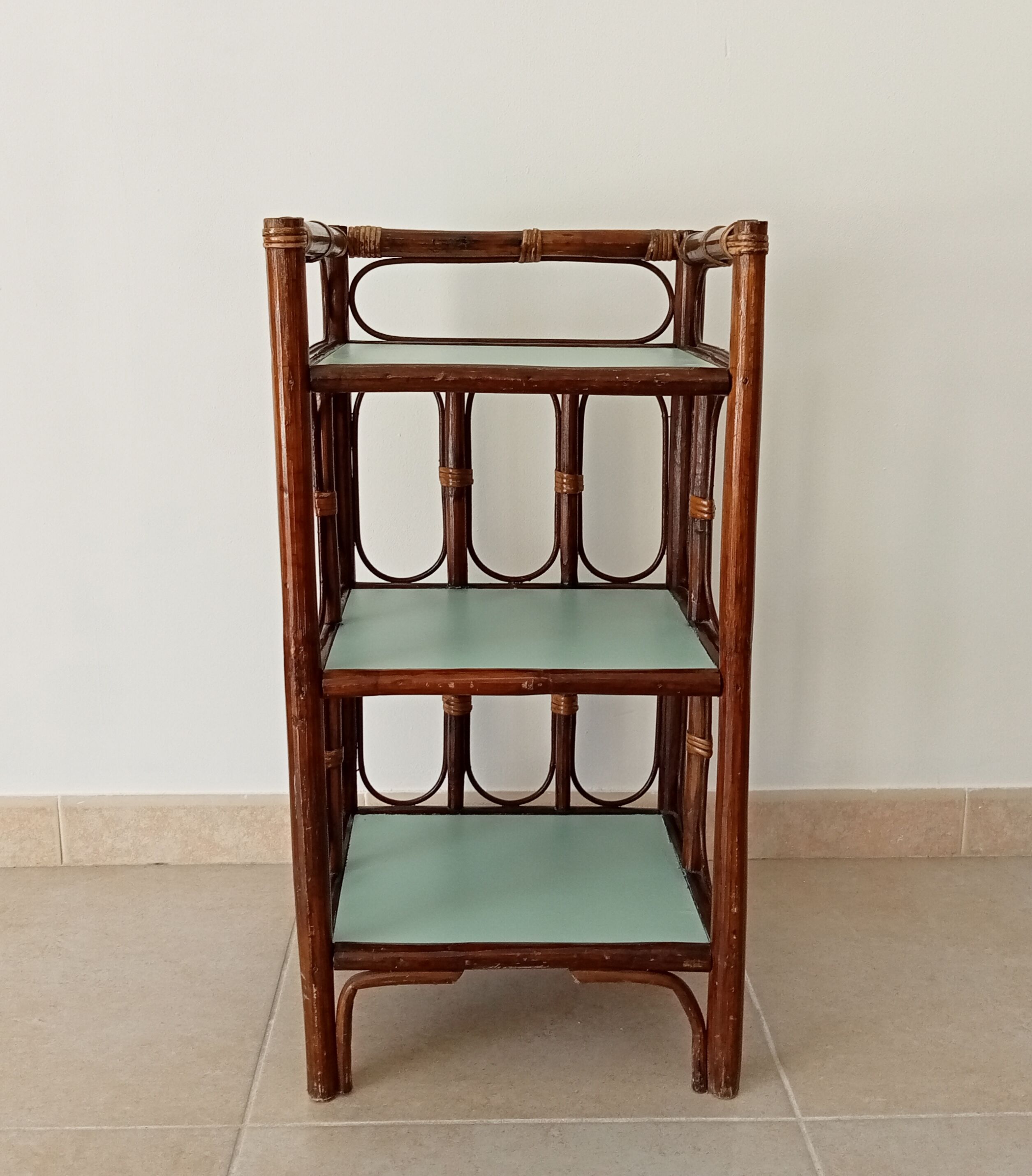 Vintage stand shelf in bamboo and rattan