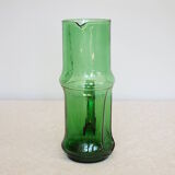 Pichet en verre vert