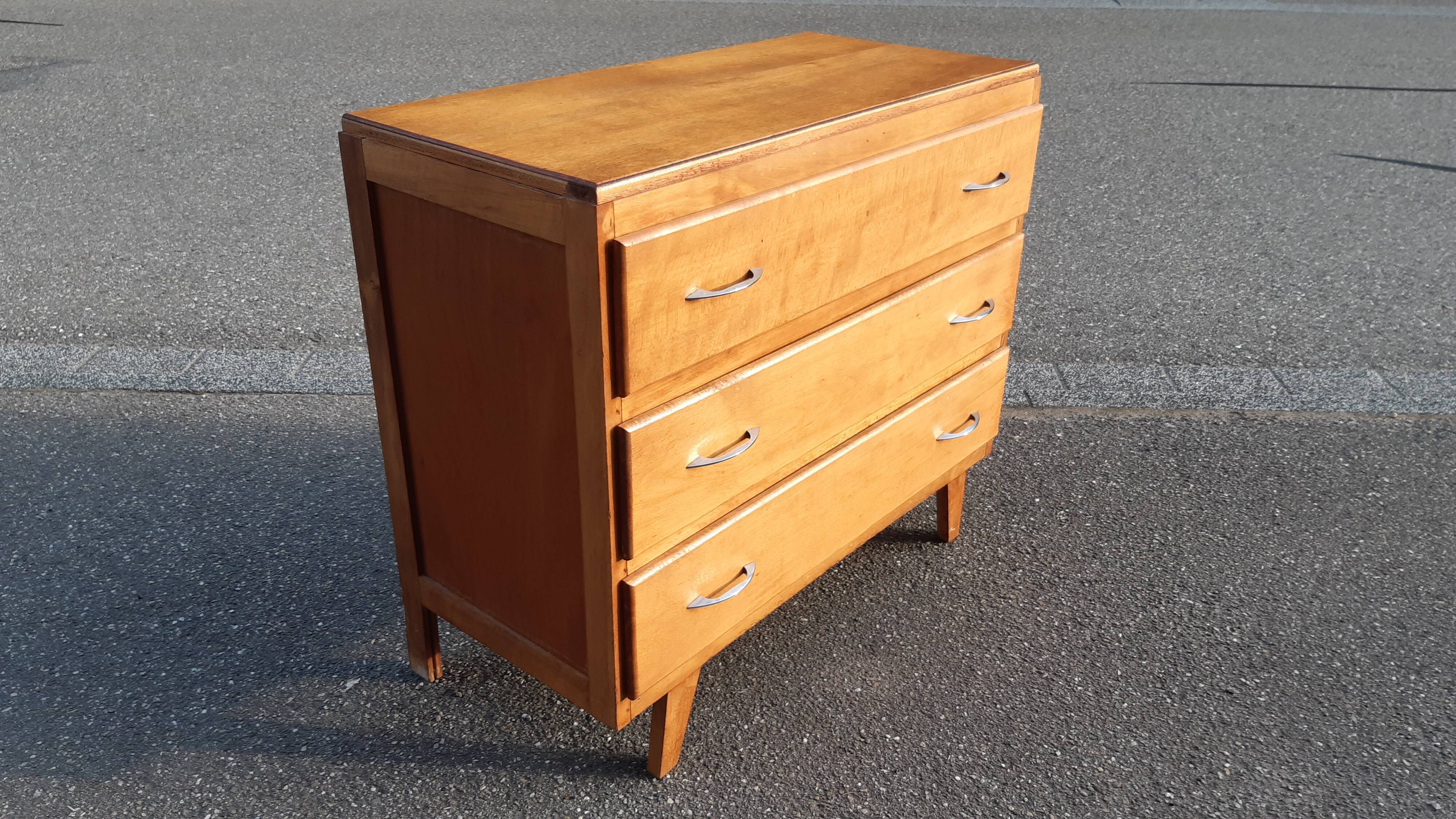Vintage chest of drawers