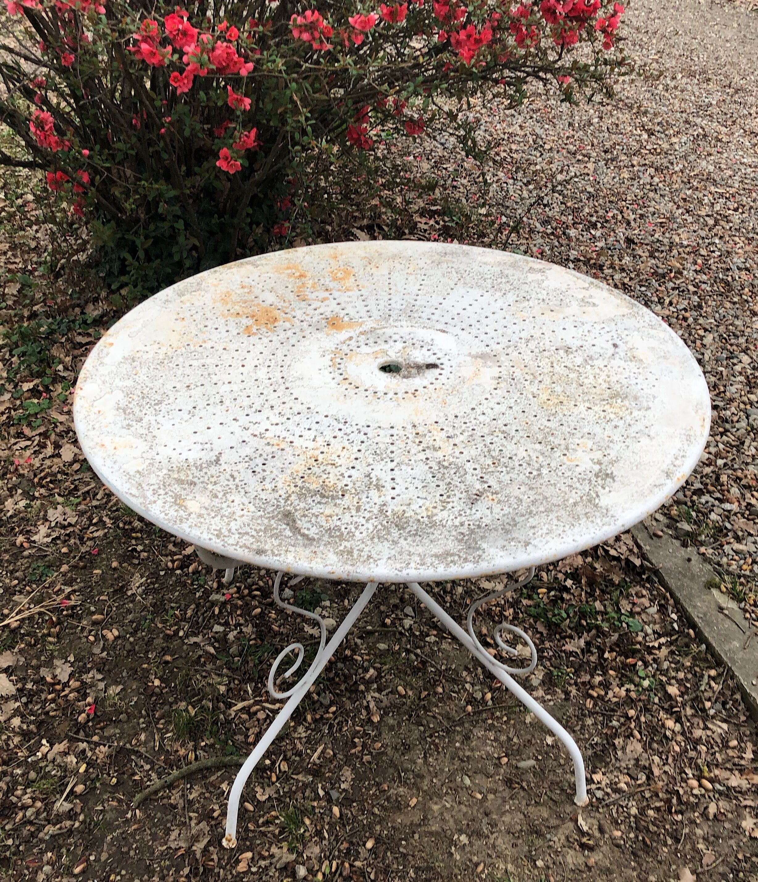 Tables en fer forgé : ferronnerie d'art