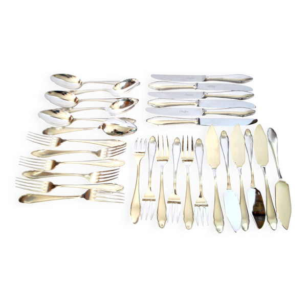 Ménagère 30 couverts de table modernistes en métal argenté chantourné DEETJEN