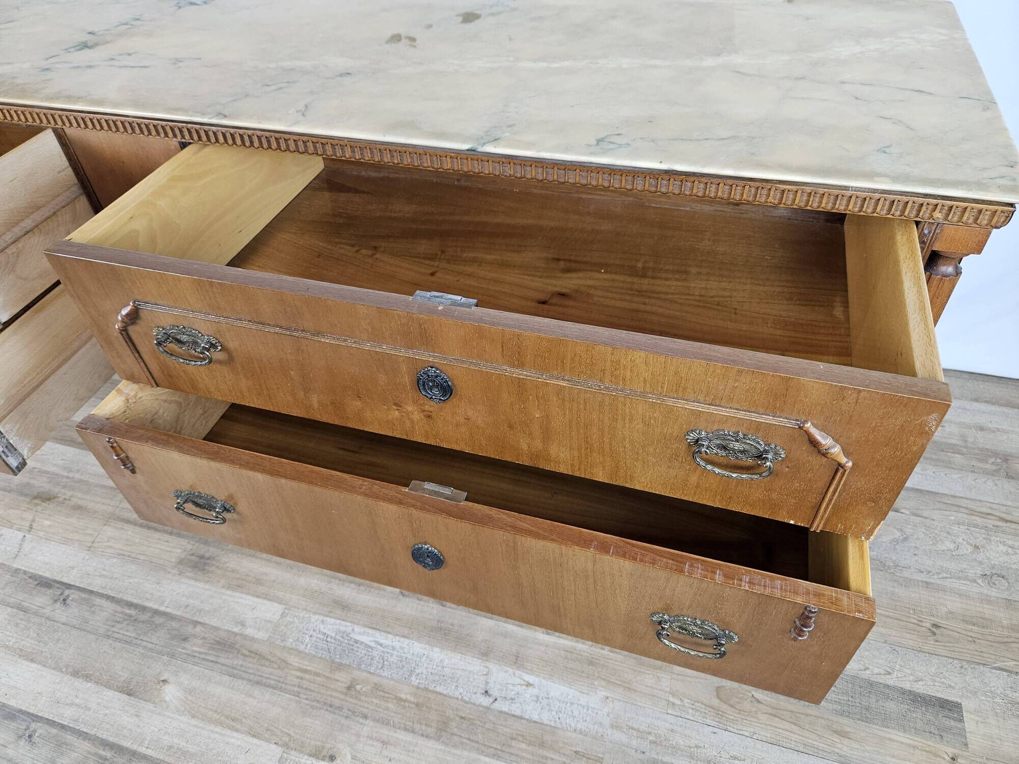 1980s chest of drawers with marble top and four drawers