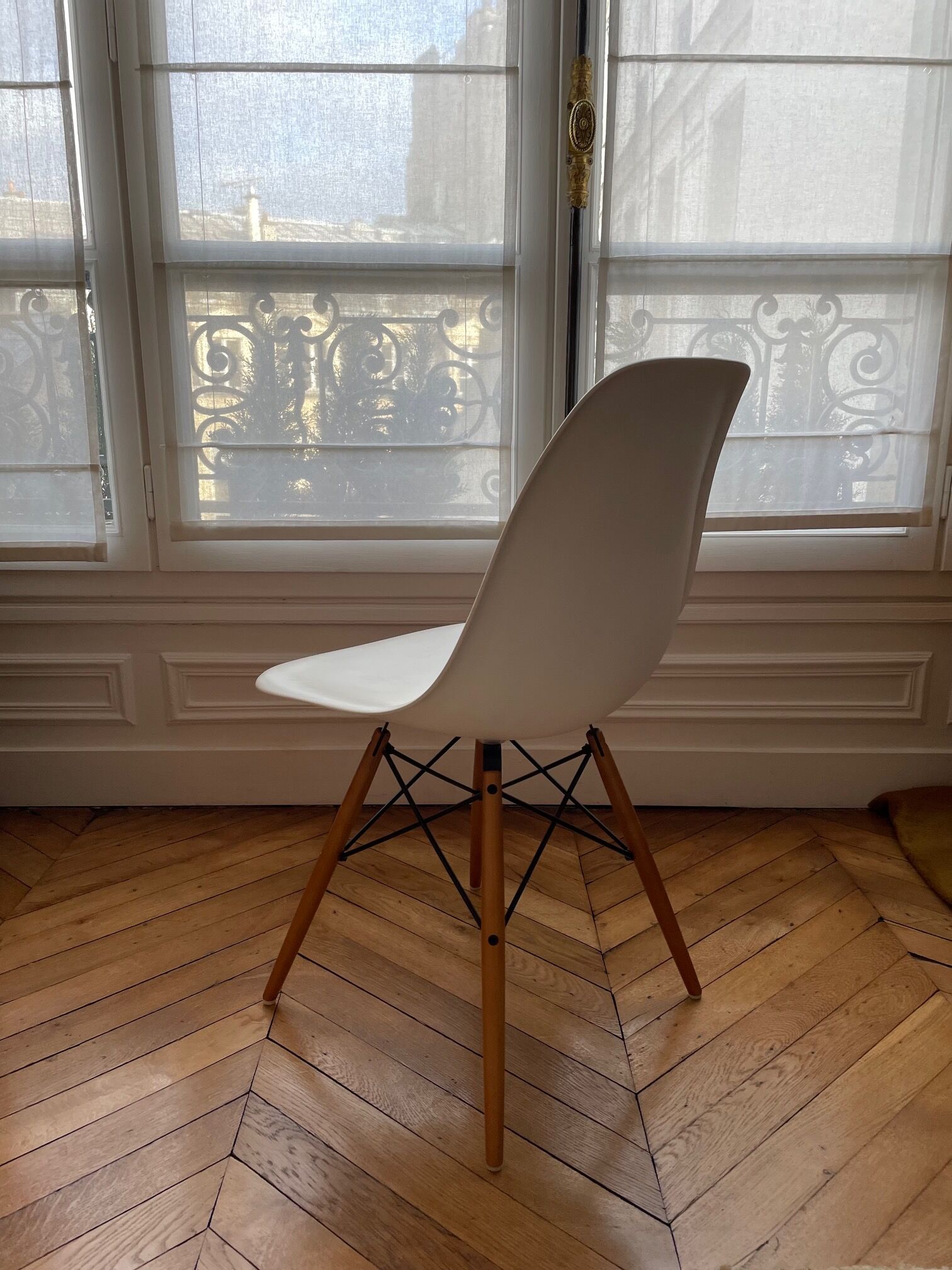 CHAIR "Eames Plastic Side Chair" DSW white