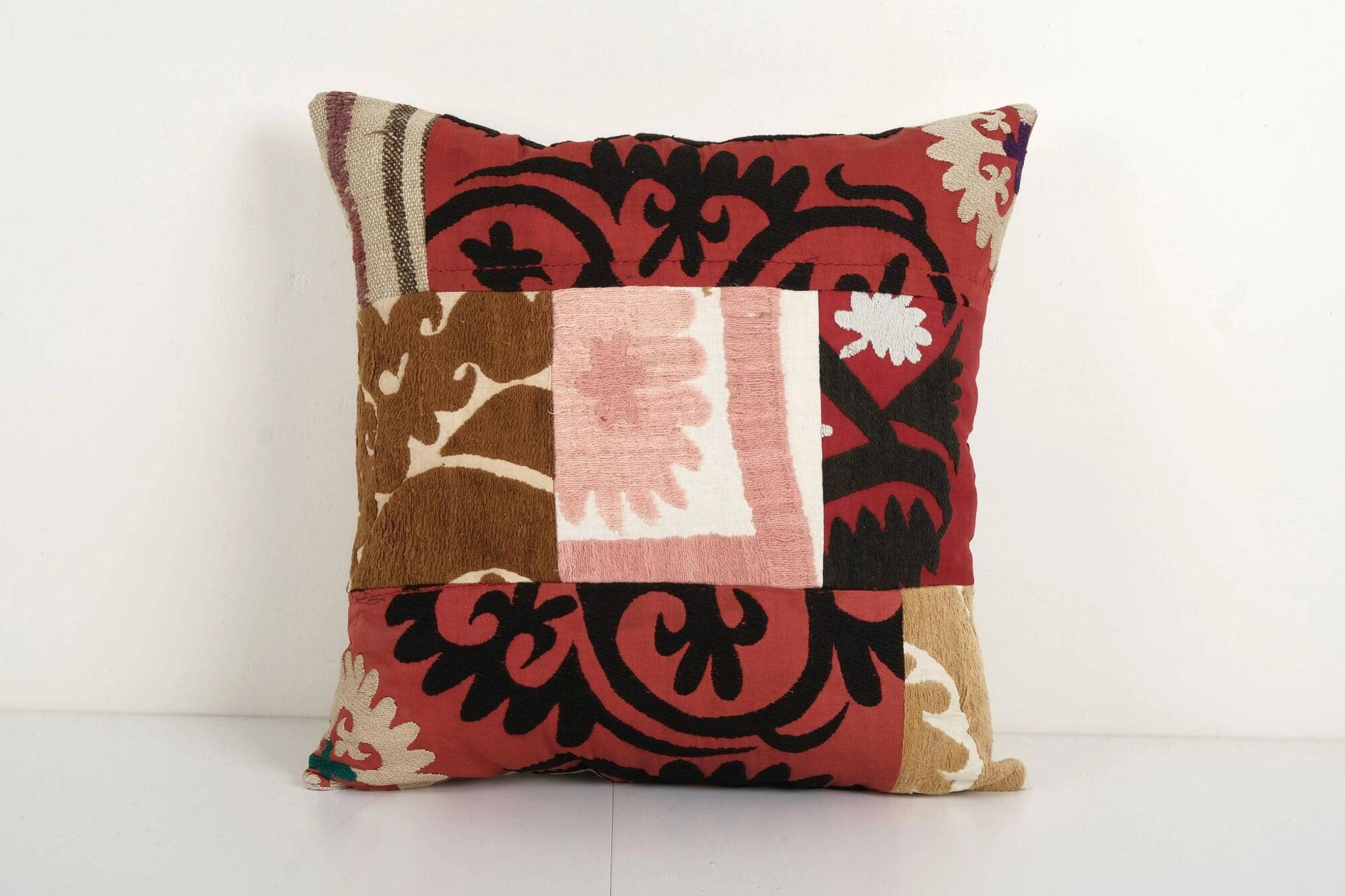 Vintage embroidered cushion cover 46x46 cm