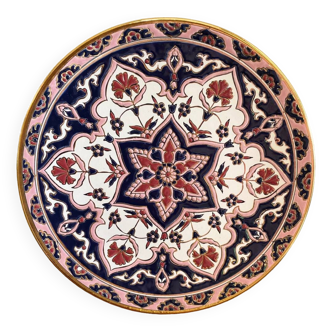 Enameled plate