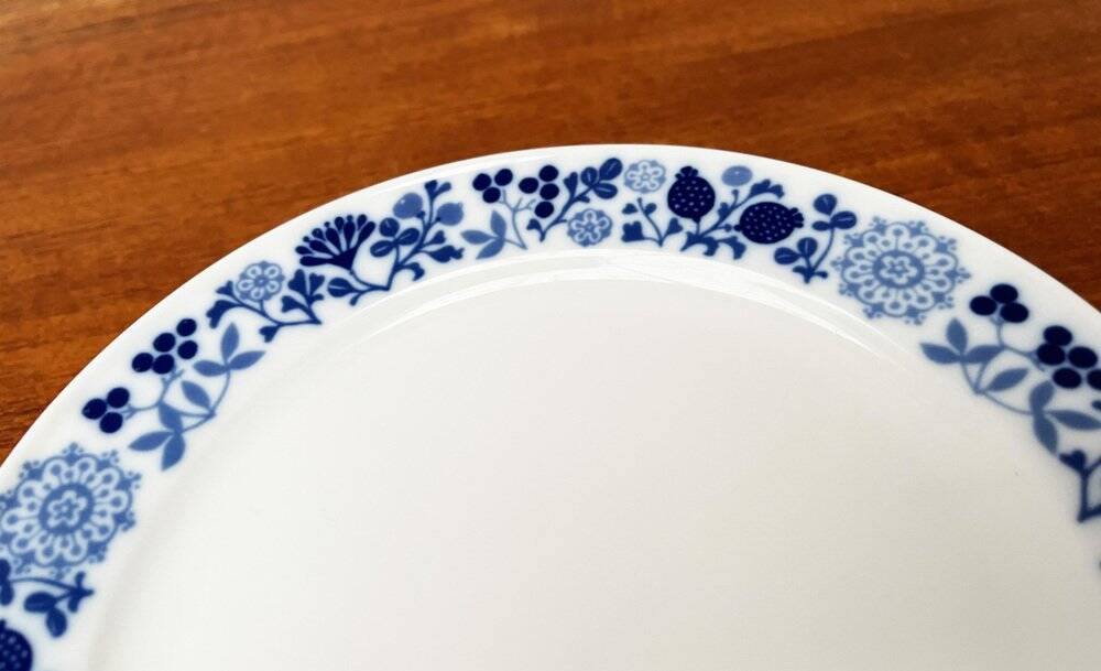 Set of German ceramic plates from the mid-century Hamburg Shape 20 Decor Blumenspiel by Lieselotte Kantner for Melitta, 1960s, set of 5.