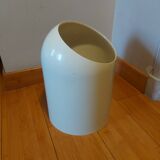 Waste paper basket , design Makio Hasuike , Italy