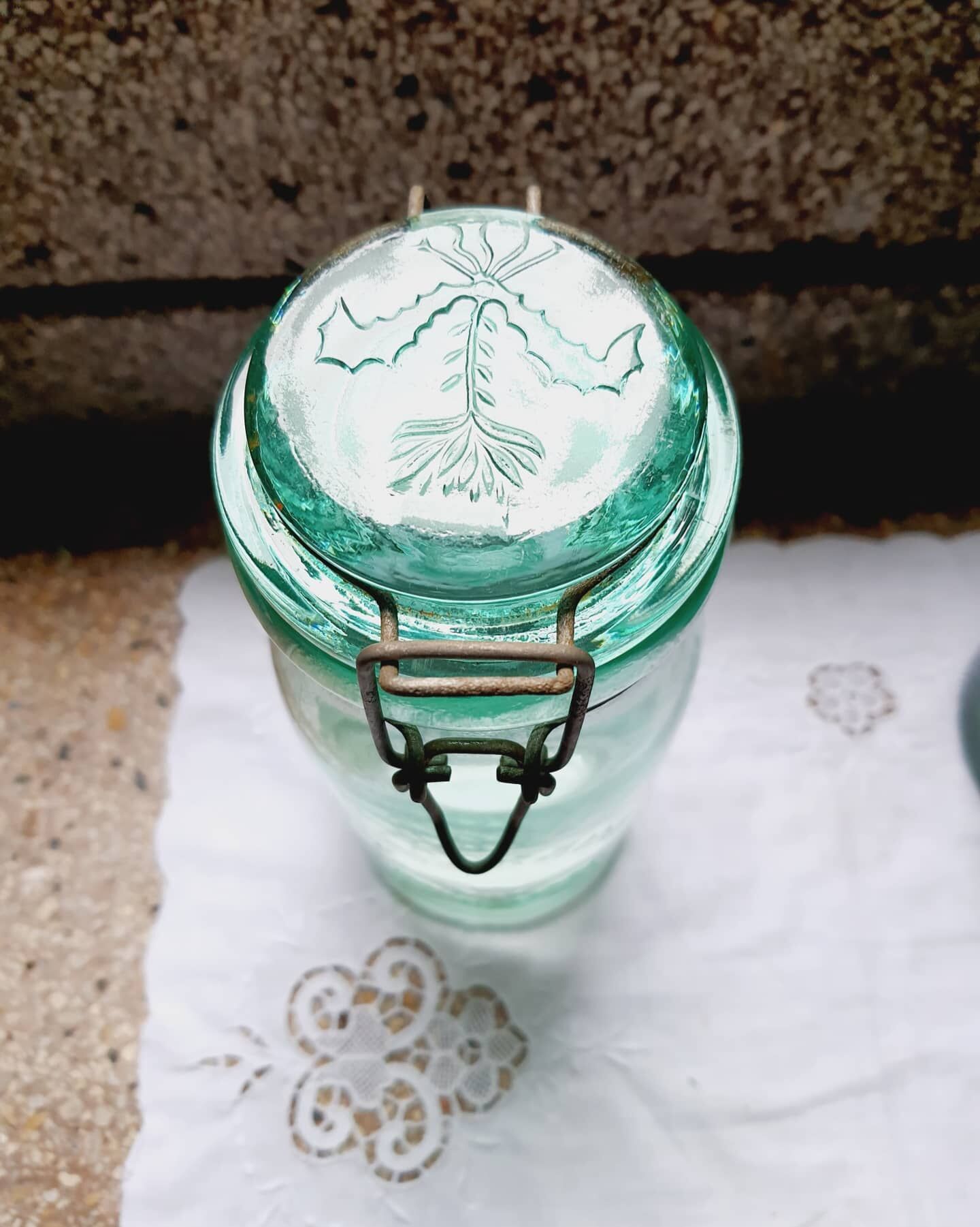 Vintage glass jar la lorraine