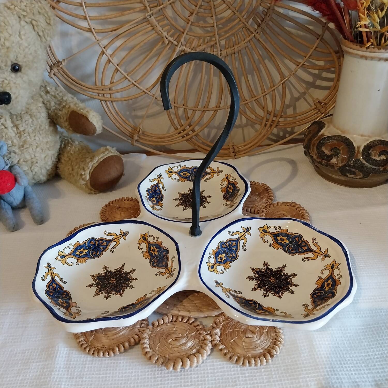 Serving dish in 3 parts + vintage wrought iron handle