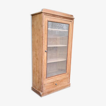 Glass cabinet