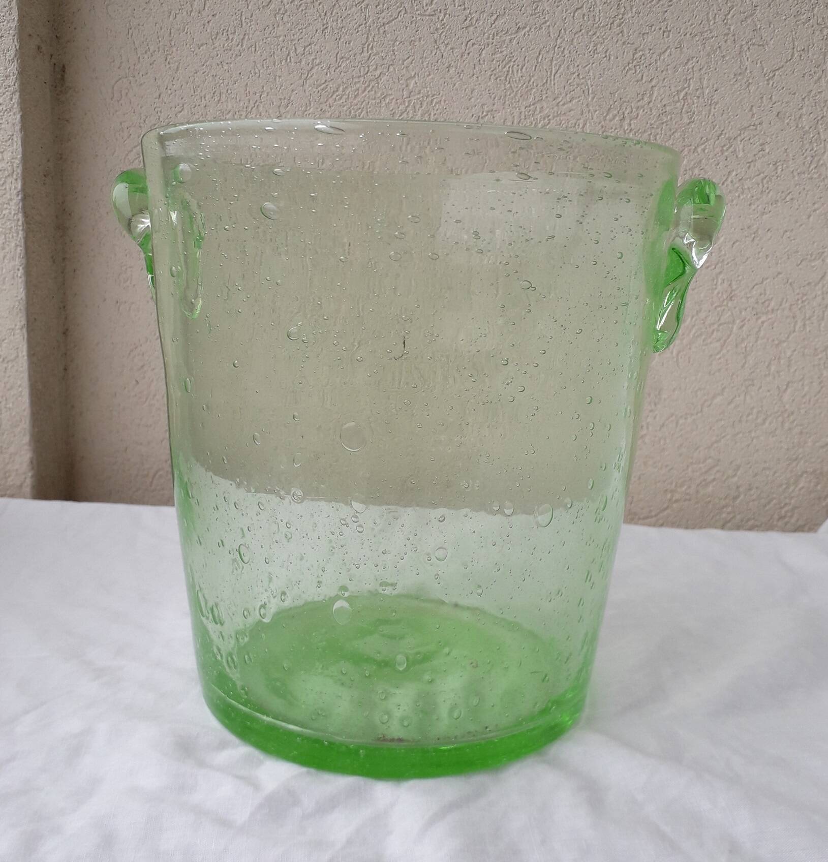 Bubble glass champagne bucket