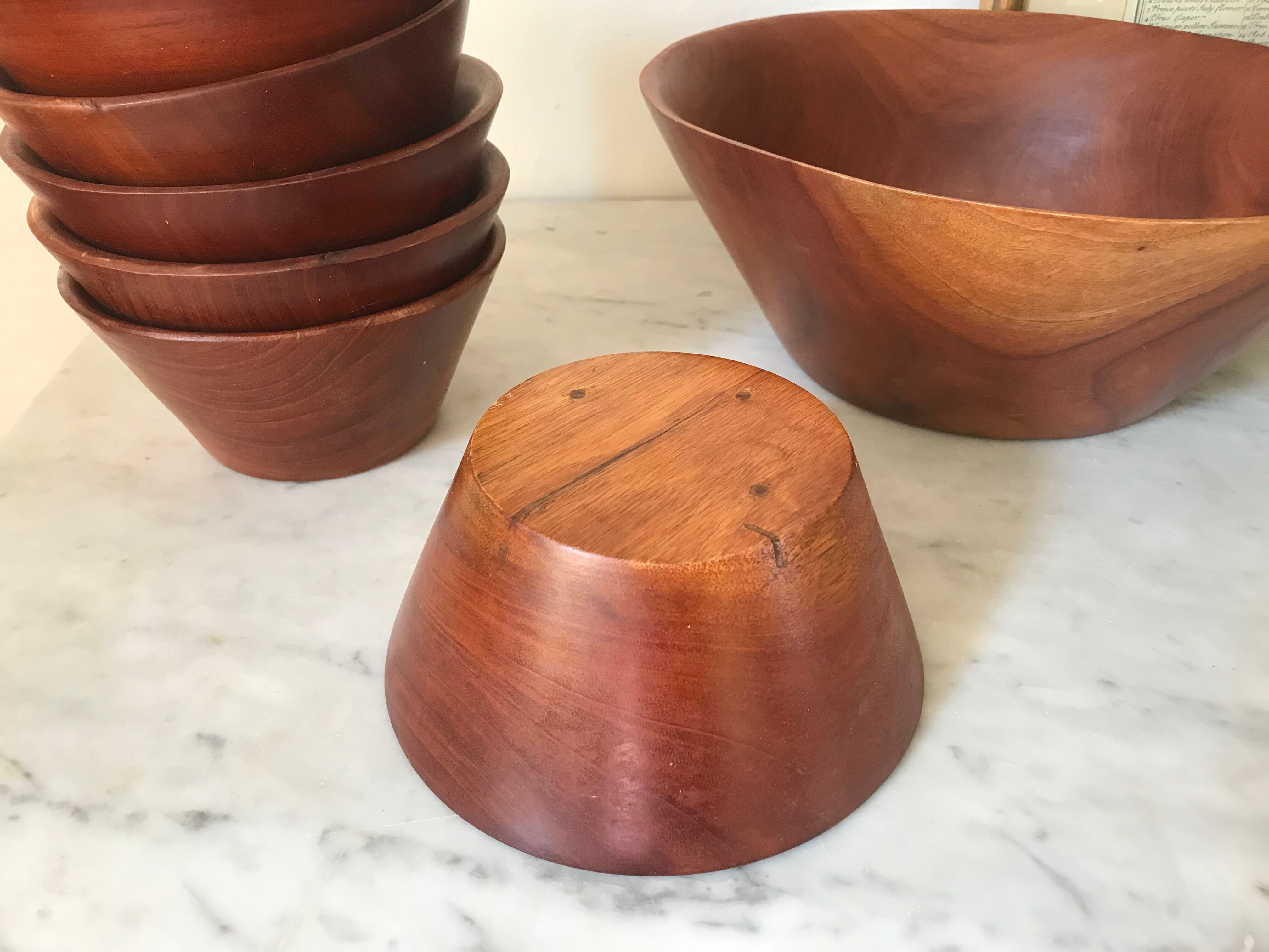 Saladier et ses bols en bois vintage