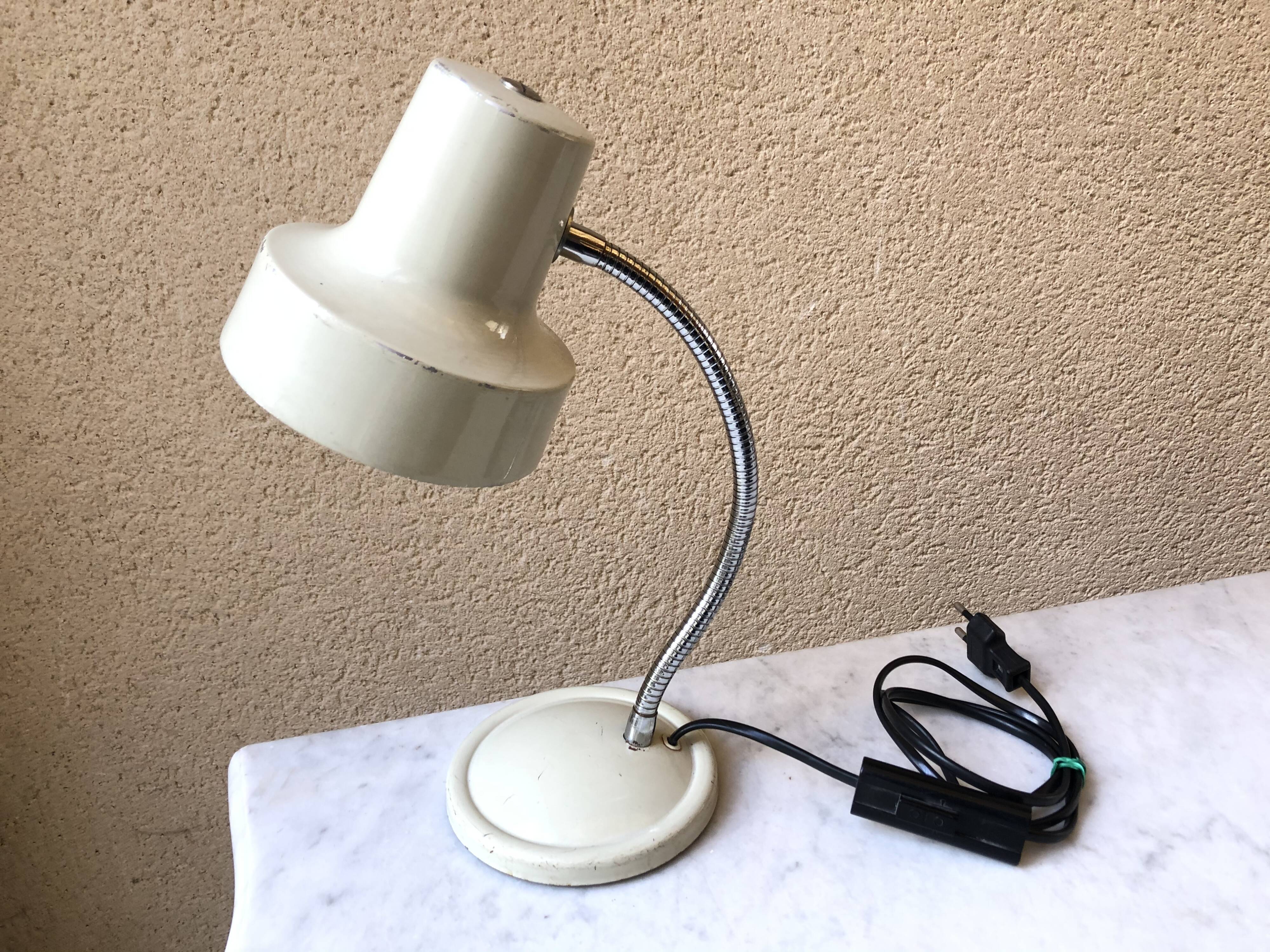 Unilux 70 design flexible desk lamp