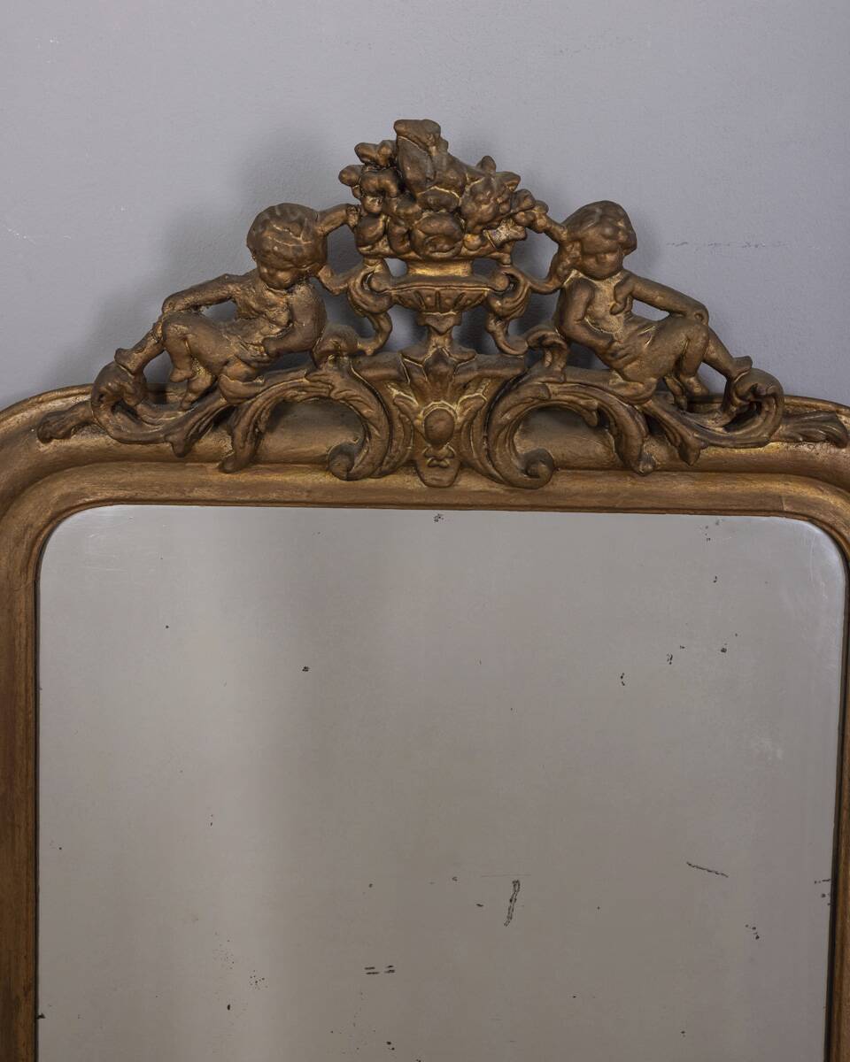 EARLY 20TH CENTURY GOLDEN WOODEN WALL MIRROR DECORATED IN BAROQUE STYLE