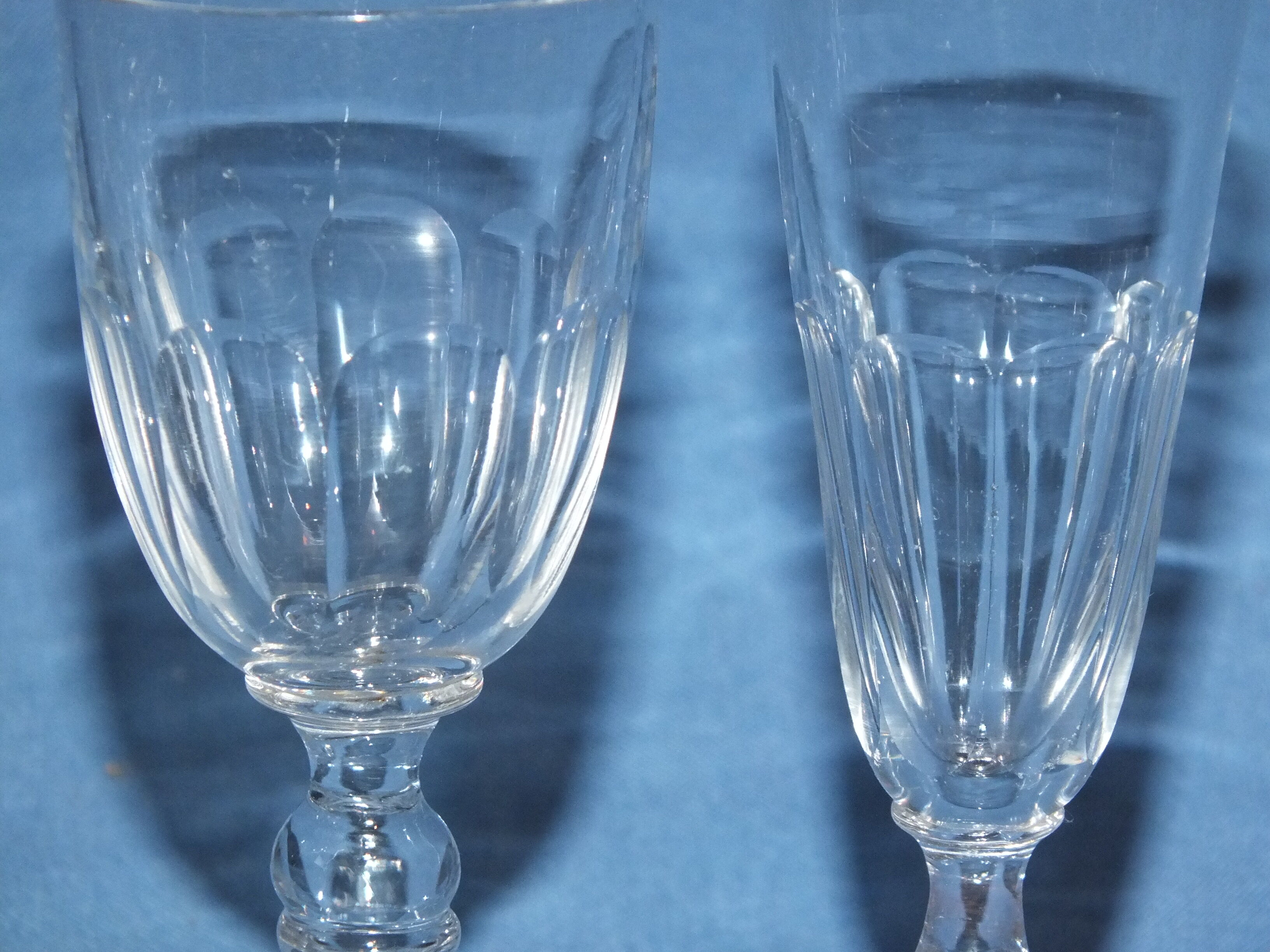 7 glasses of antique crystal liqueur cellar with facets