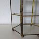 Vitrine pour miniatures, armoire en verre et laiton