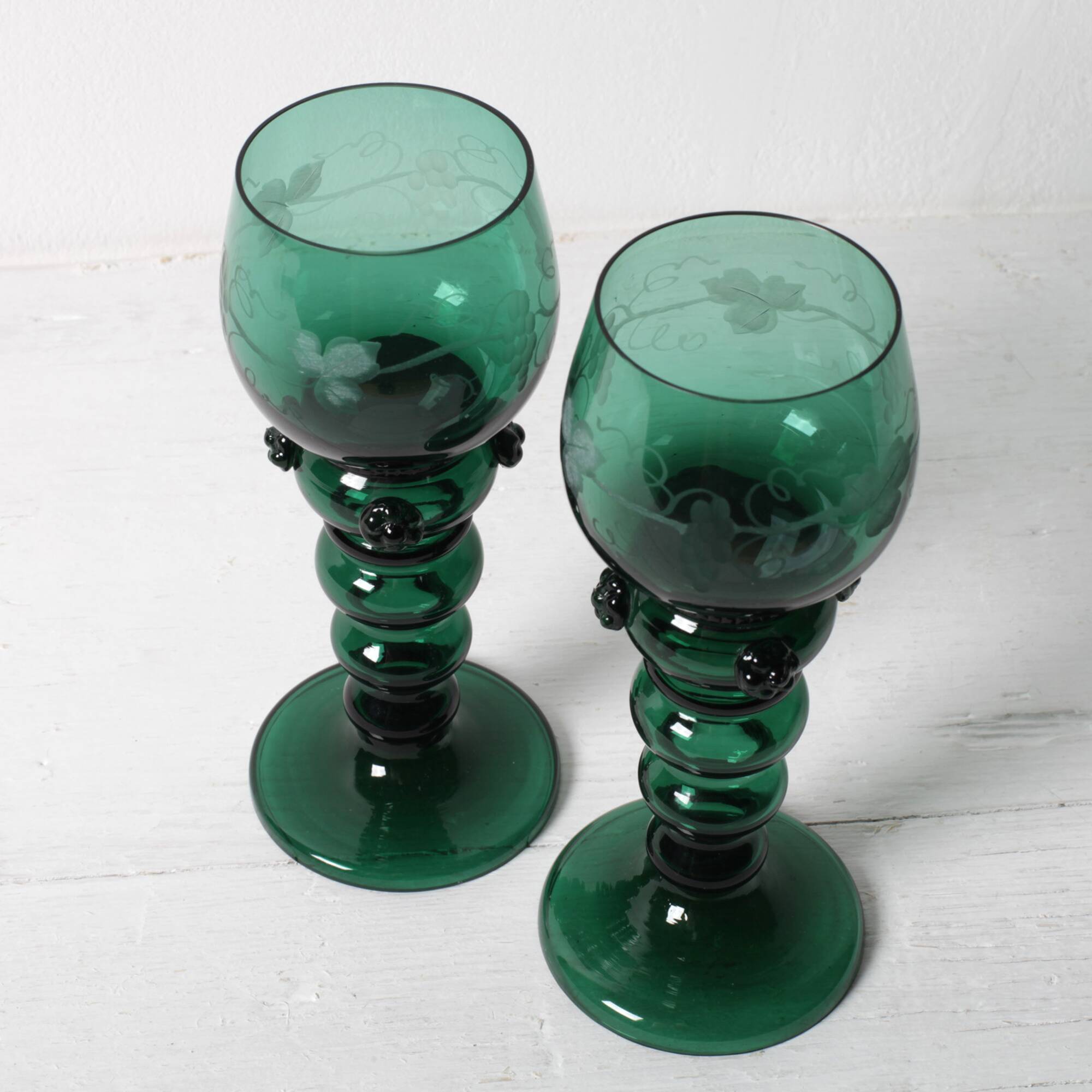 Set of 2 Vintage Emerald Green Wine Stem Crystal Glasses Remmare / 1960s