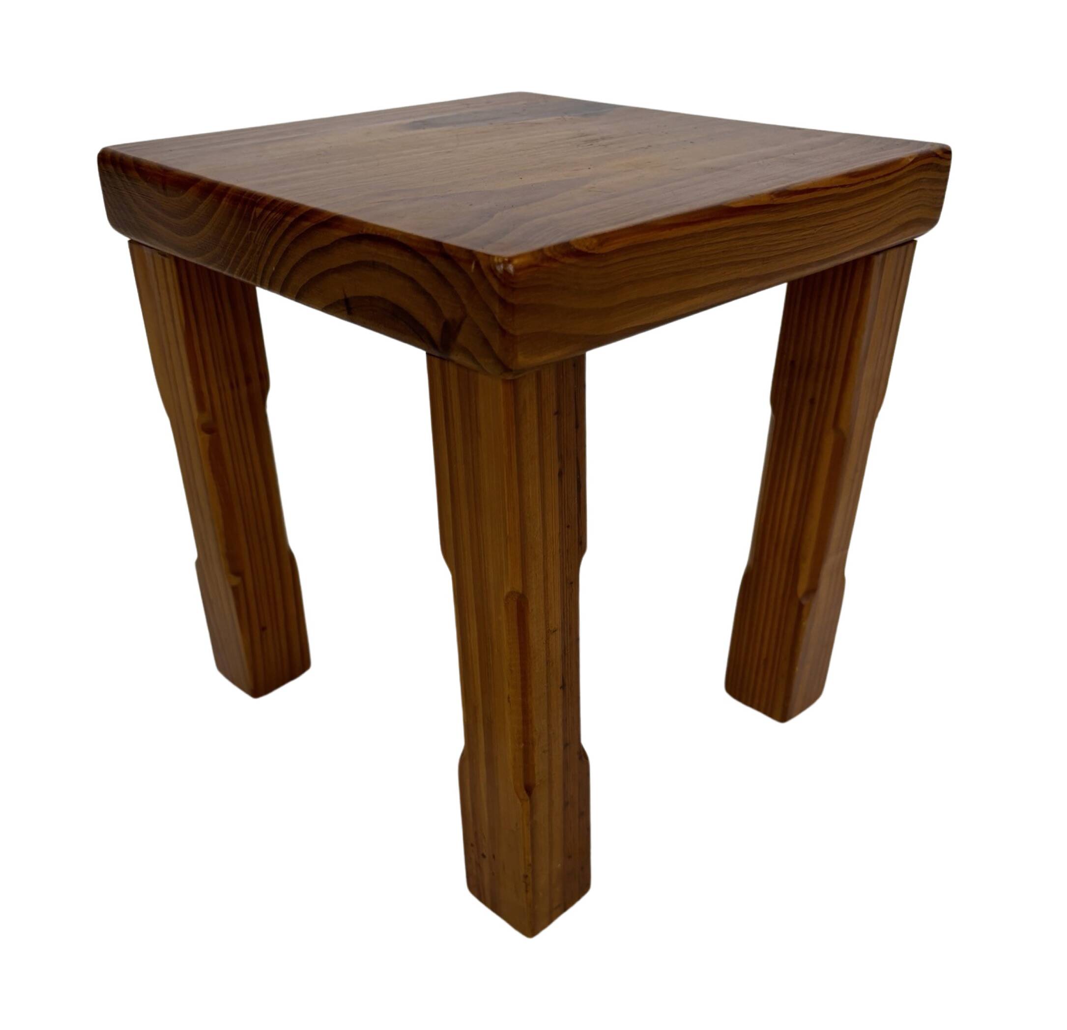 Vintage Set of 3 pinewood side or nesting tables 1970s nest of tables