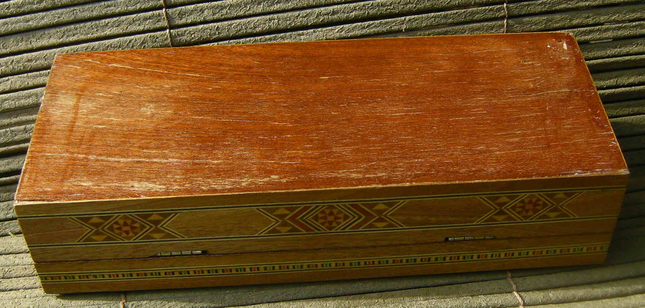 Boite bois marqueterie et nacre