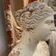 Grand buste de femme en plâtre