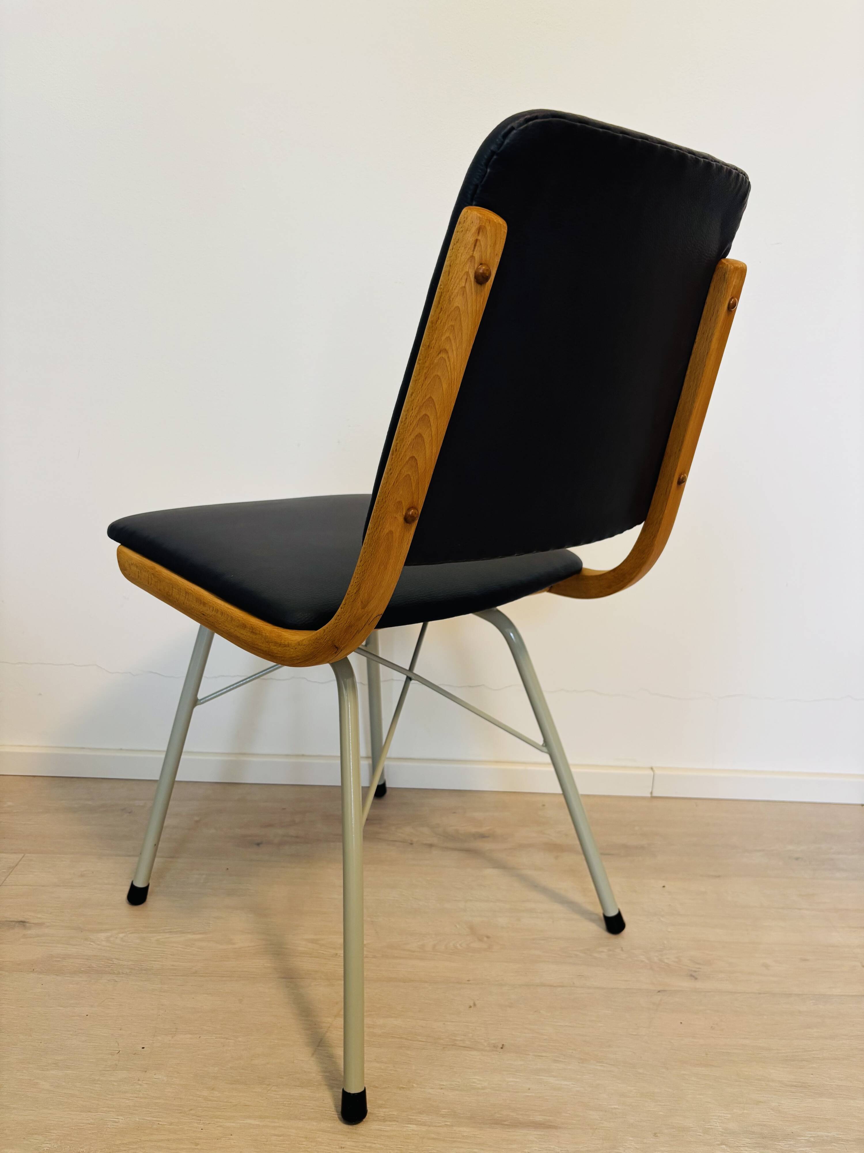 Mid-Century Dining Chair by Miroslav Navrátil for TON, 1970