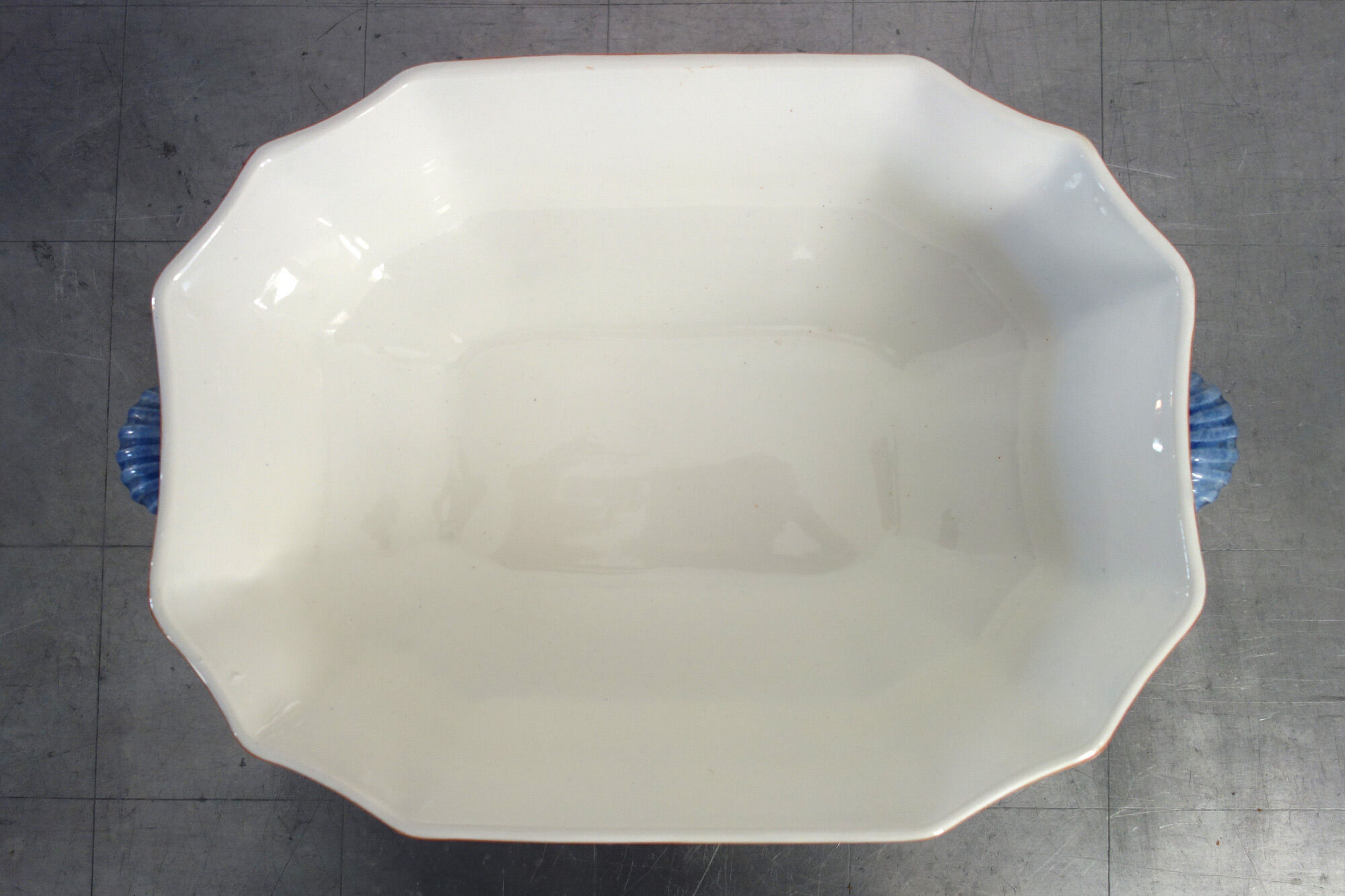 Tureen Gien on its model tray Peonies