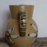 Water pitcher vase old décor daisies