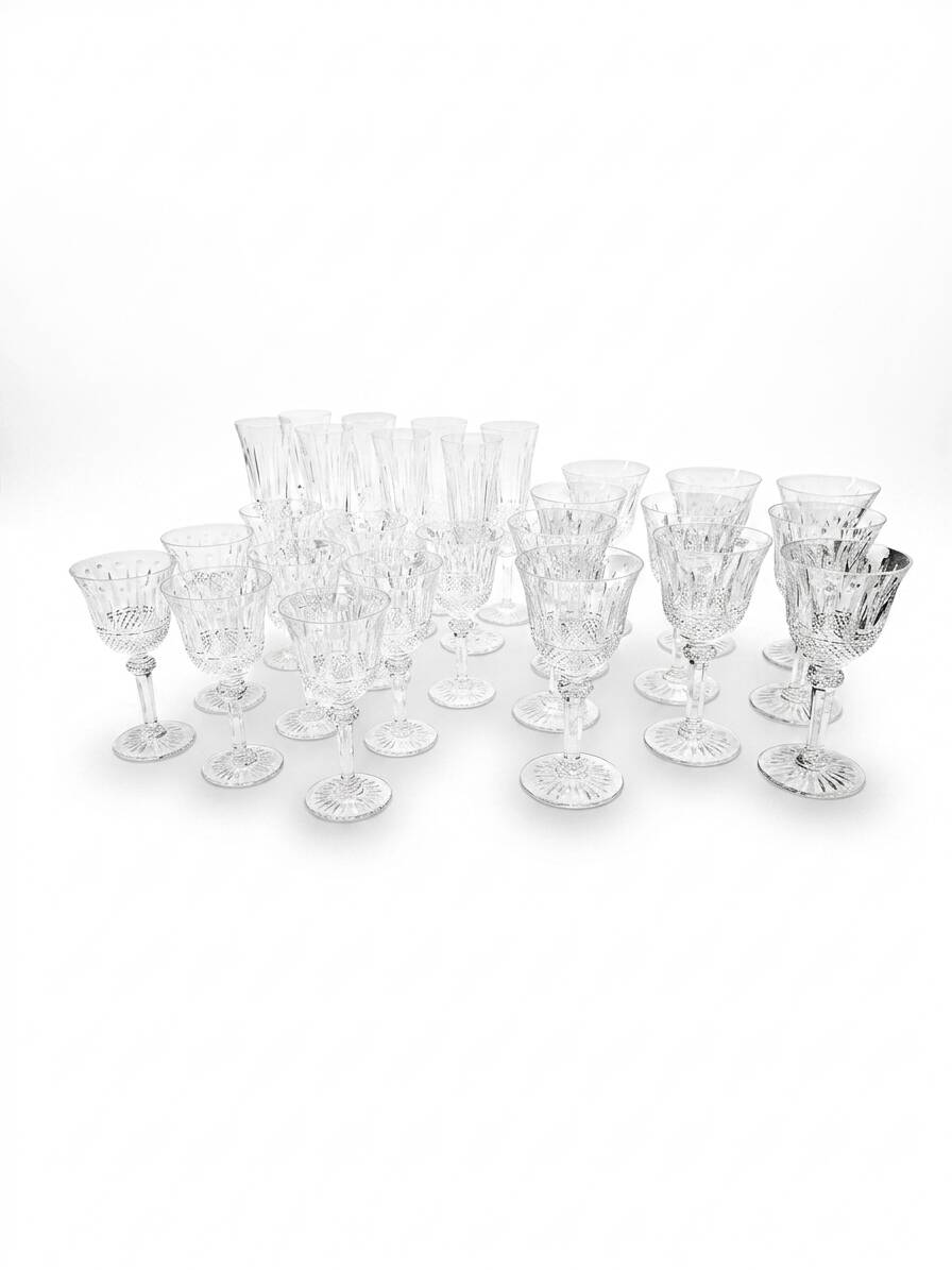 Service de 27 verres en cristal de Saint-Louis — Modèle Trianon